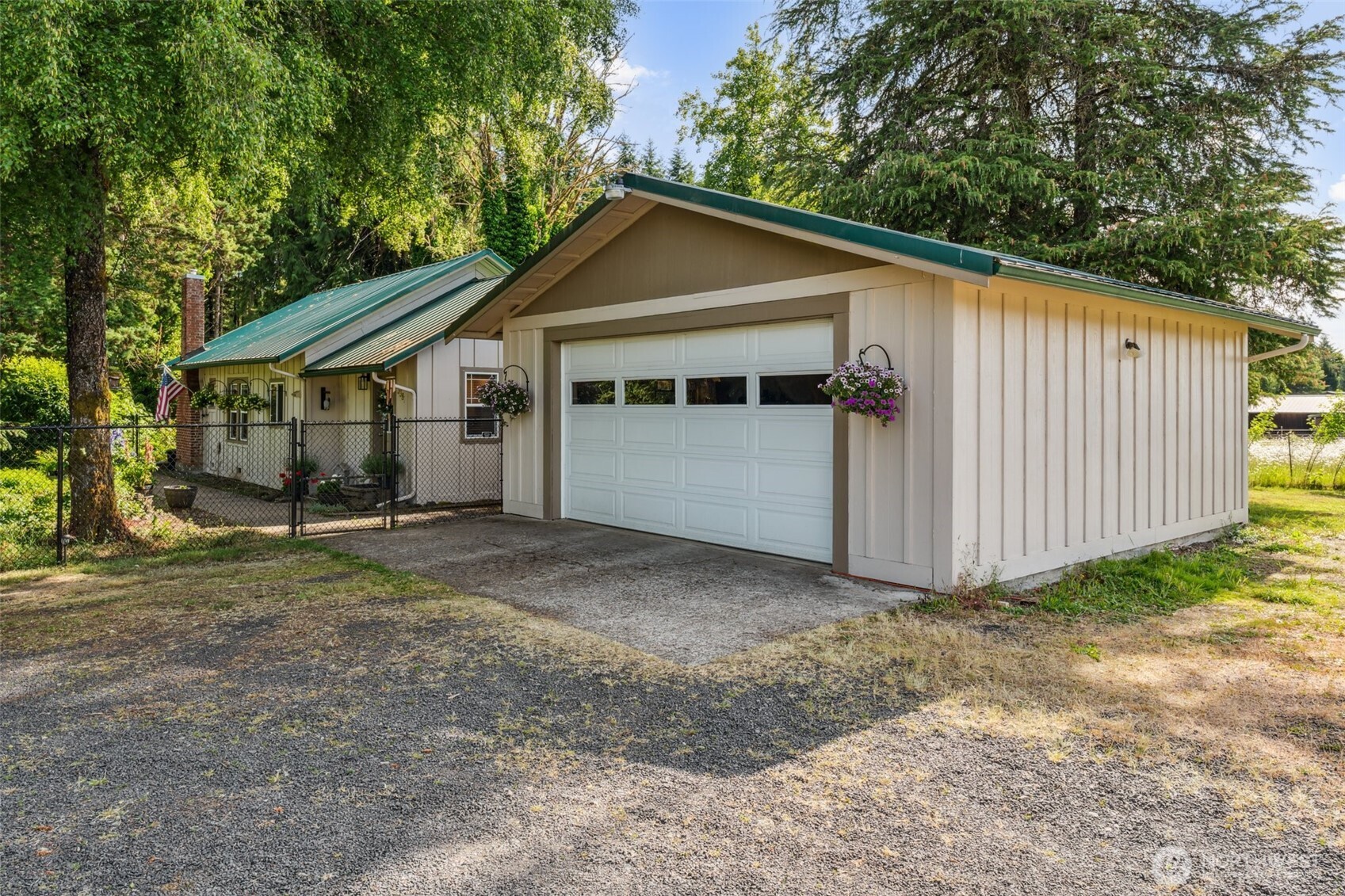 3381 Centralia Alpha Road Property Photo 1