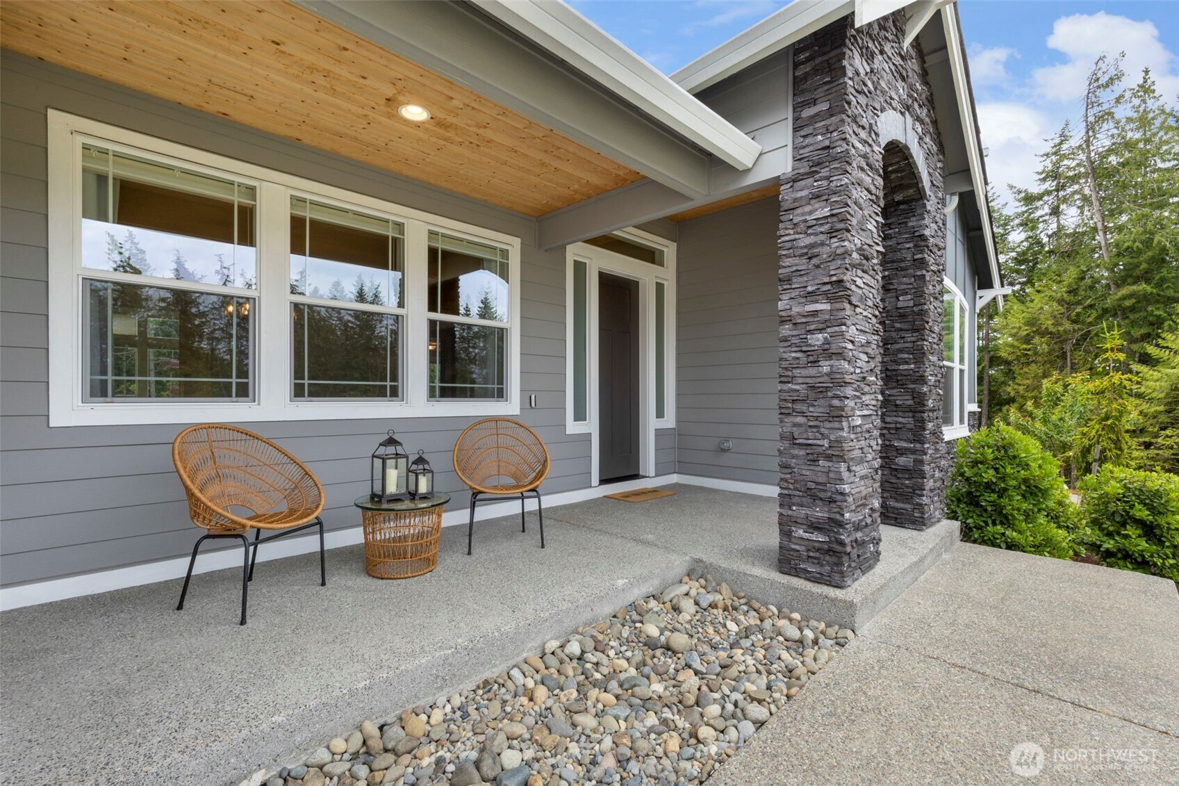 5560 Skyfall Place Property Photo 7