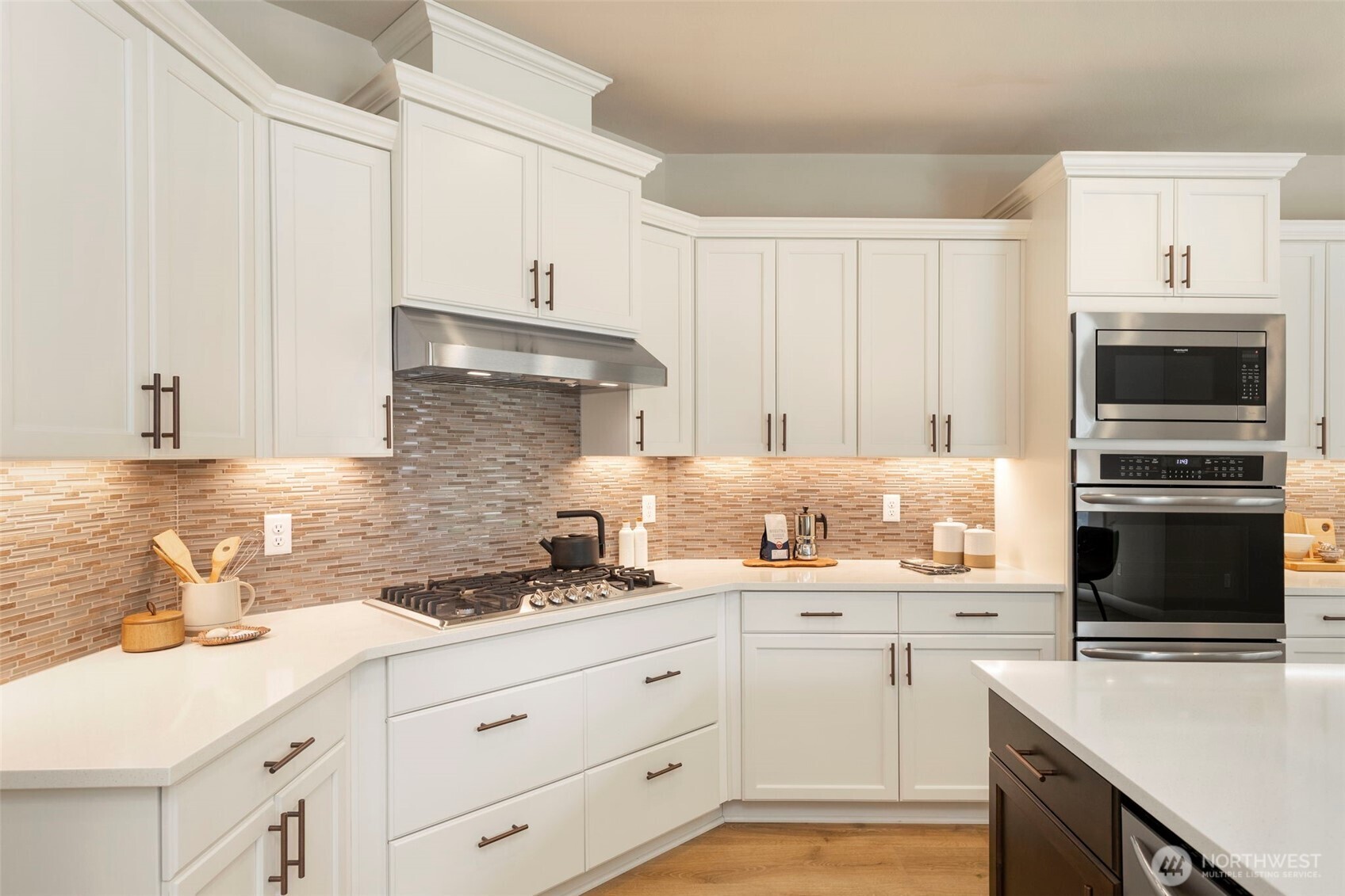 5560 Skyfall Place Property Photo 19