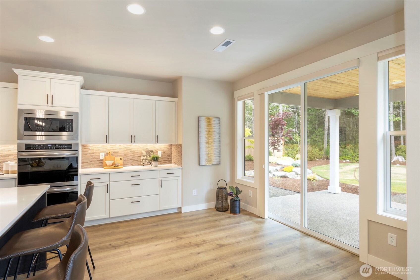 5560 Skyfall Place Property Photo 21