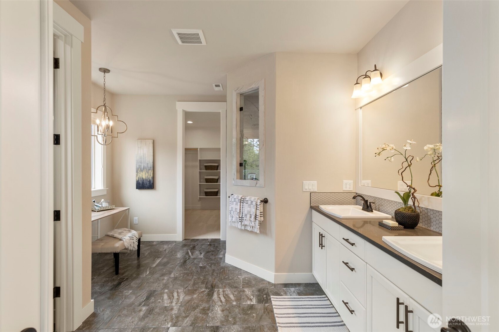 5560 Skyfall Place Property Photo 27