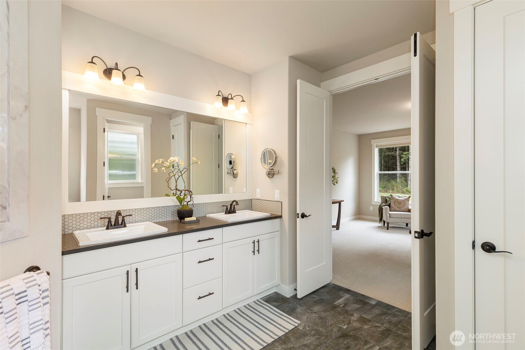 5560 Skyfall Place Property Photo 28