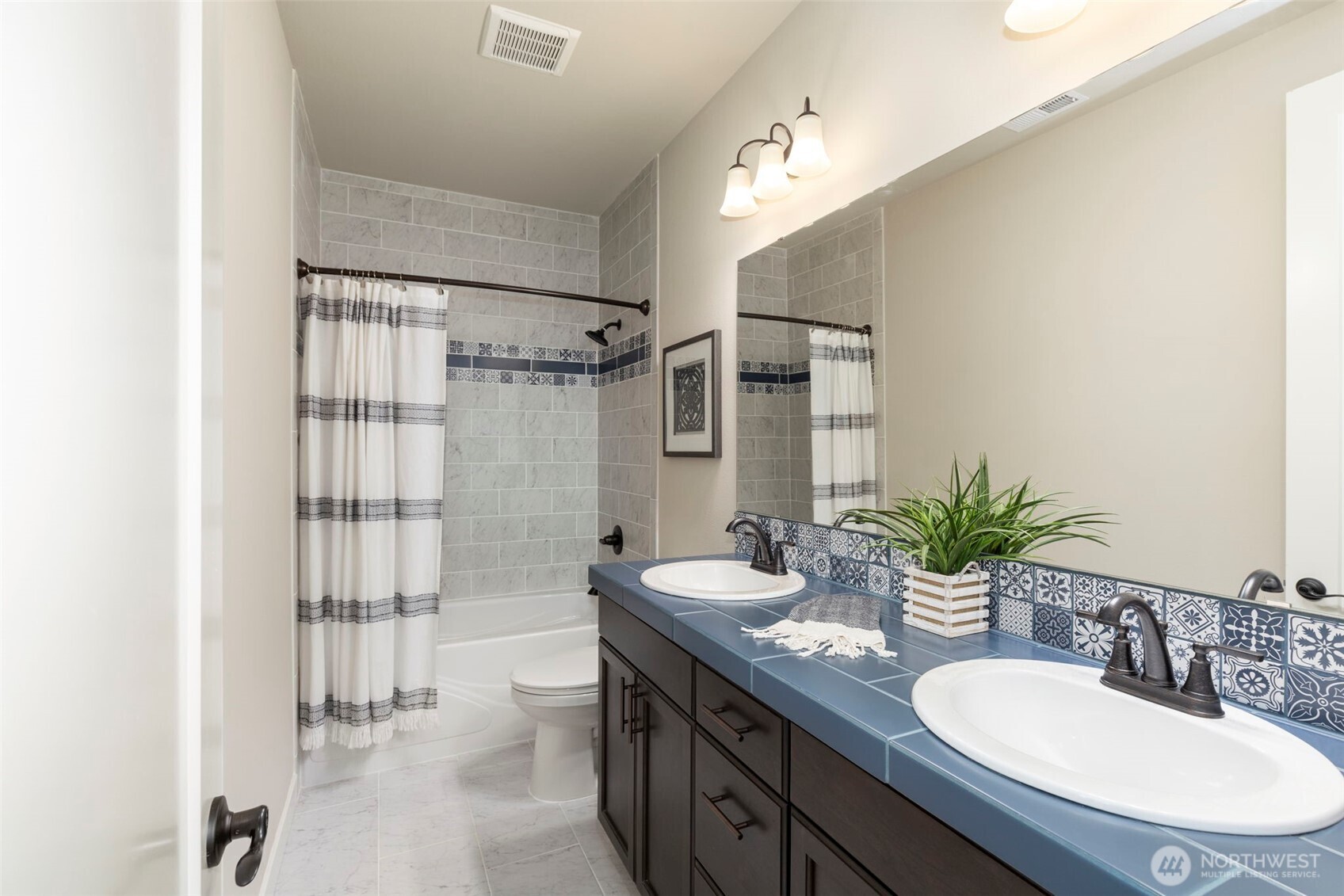 5560 Skyfall Place Property Photo 32