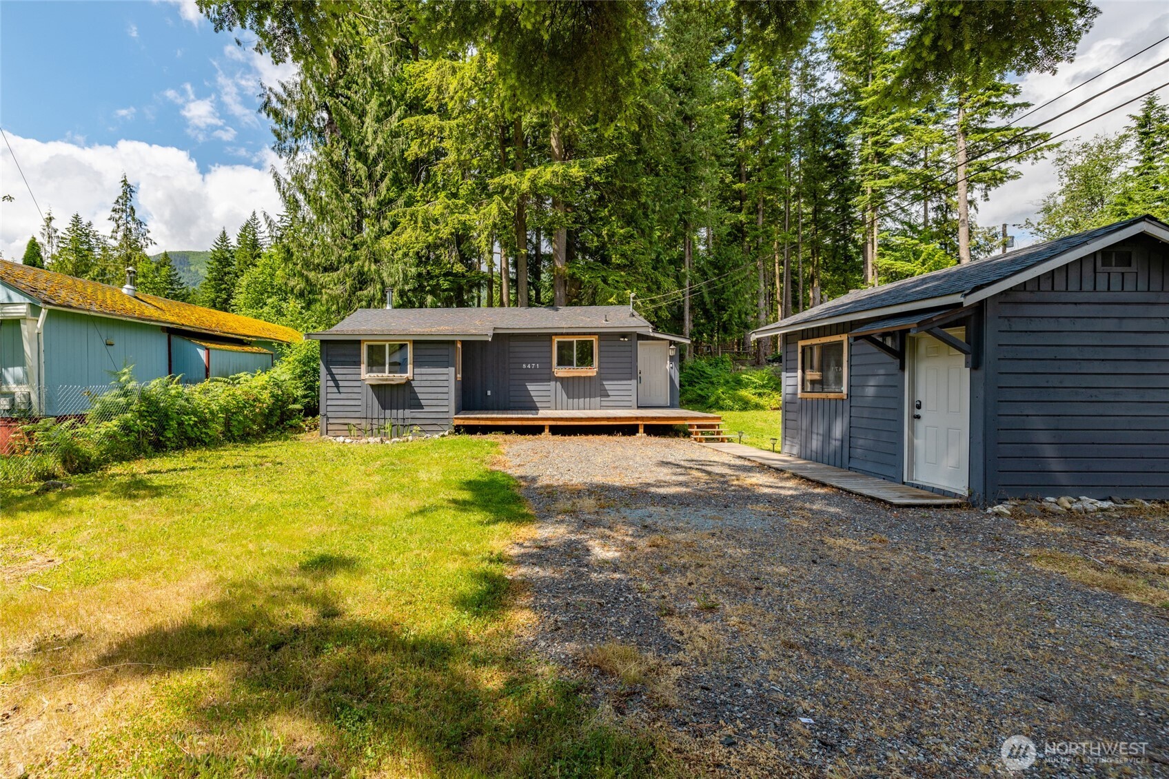 8471 Golden Valley Drive Property Photo 3