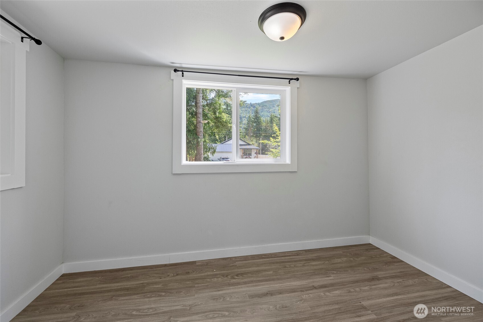 8471 Golden Valley Drive Property Photo 16