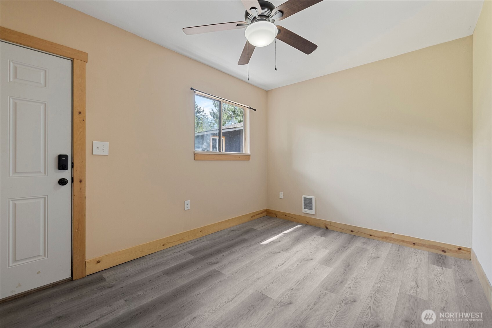 8471 Golden Valley Drive Property Photo 22