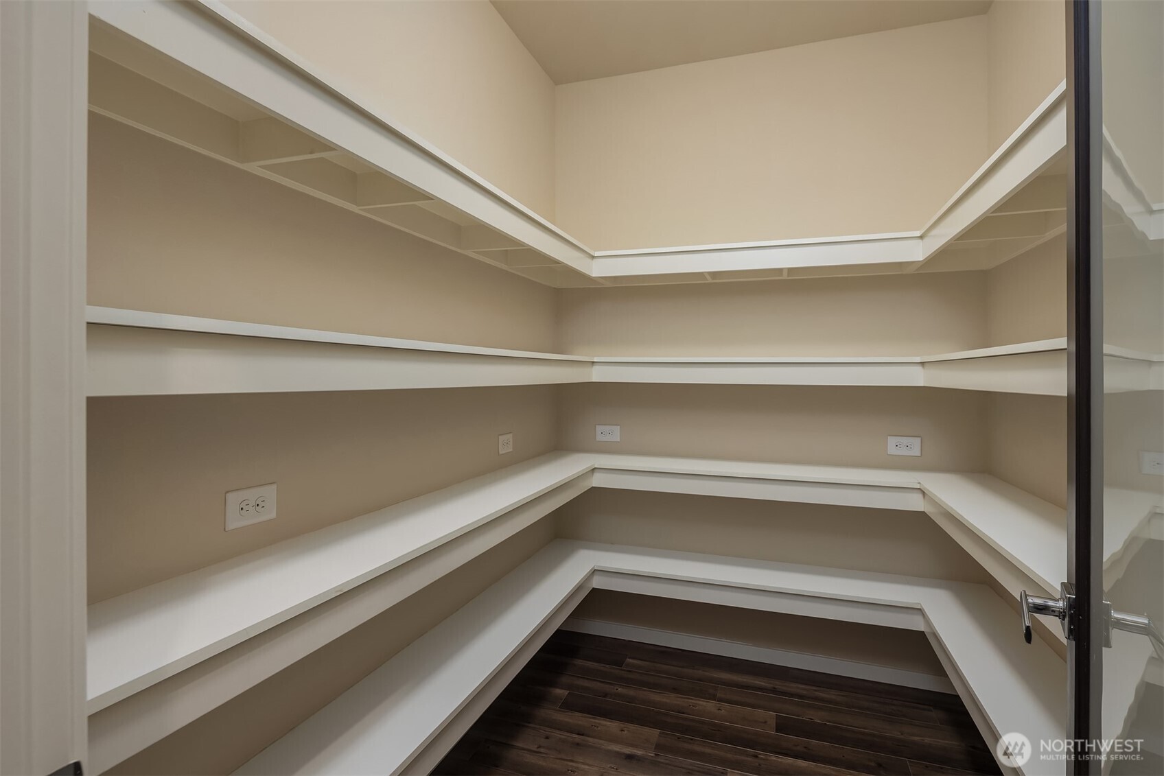 3919 172nd Place Property Photo 15