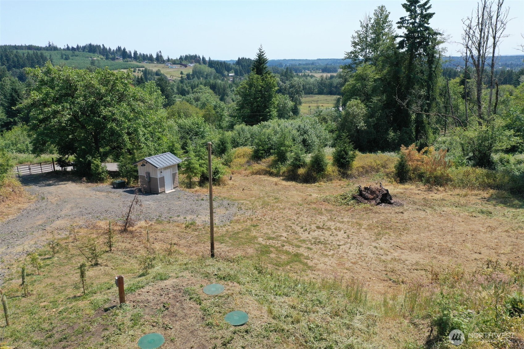 215 Sanderson Road Property Photo 4