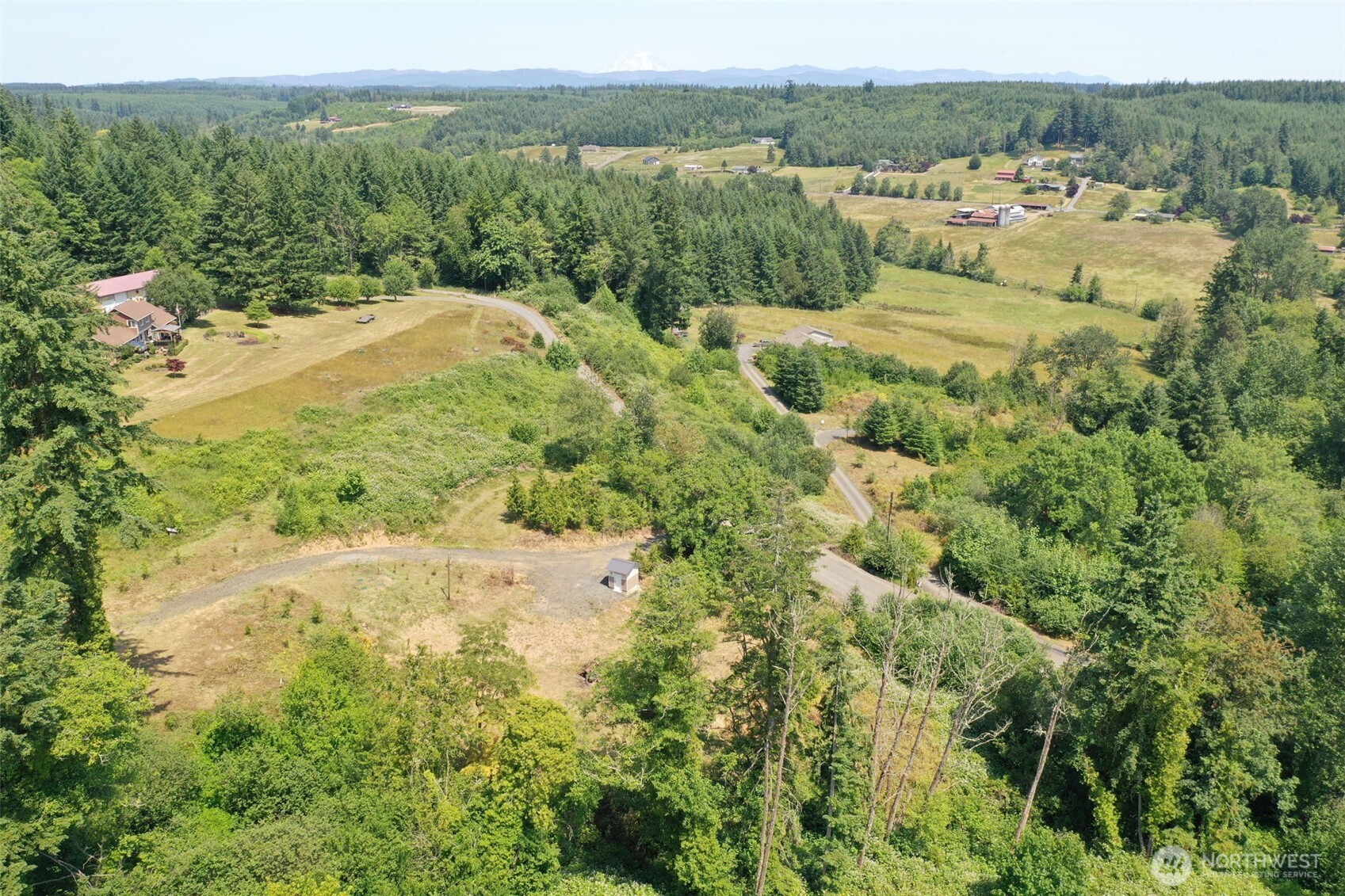 215 Sanderson Road Property Photo 8