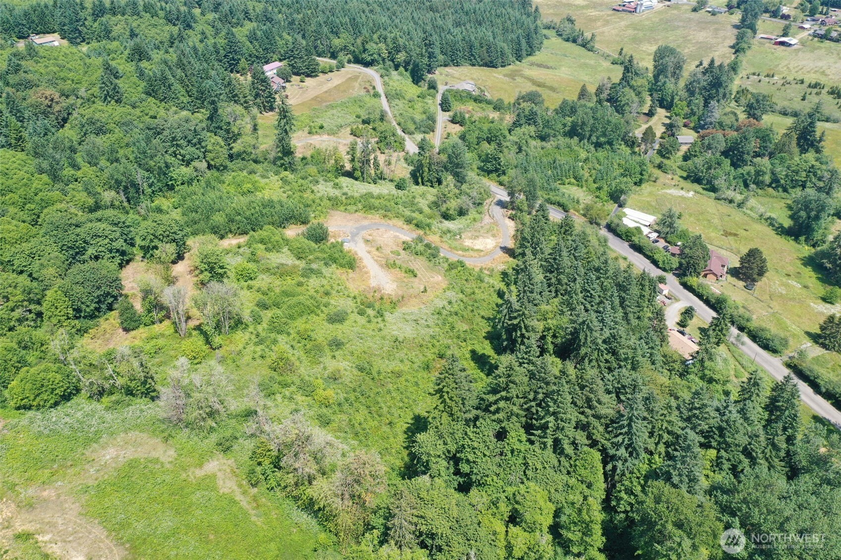 215 Sanderson Road Property Photo 10