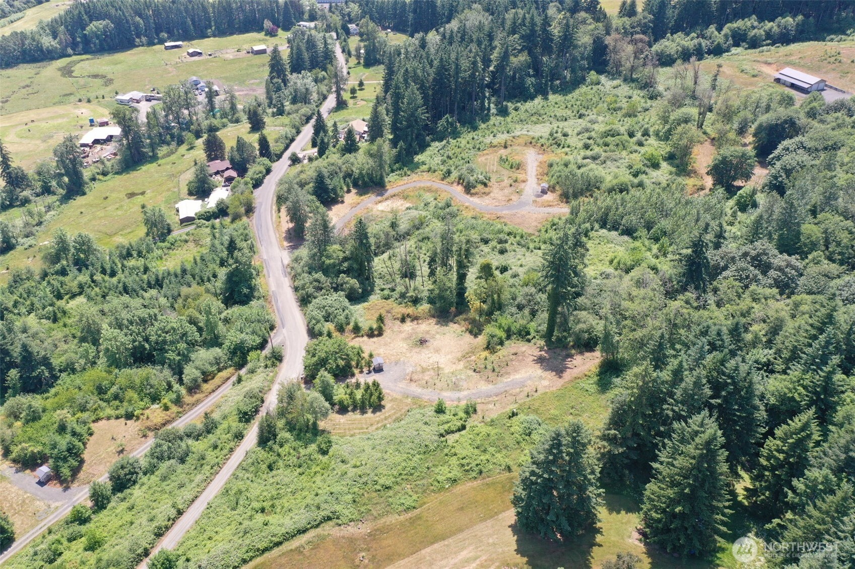 215 Sanderson Road Property Photo 12