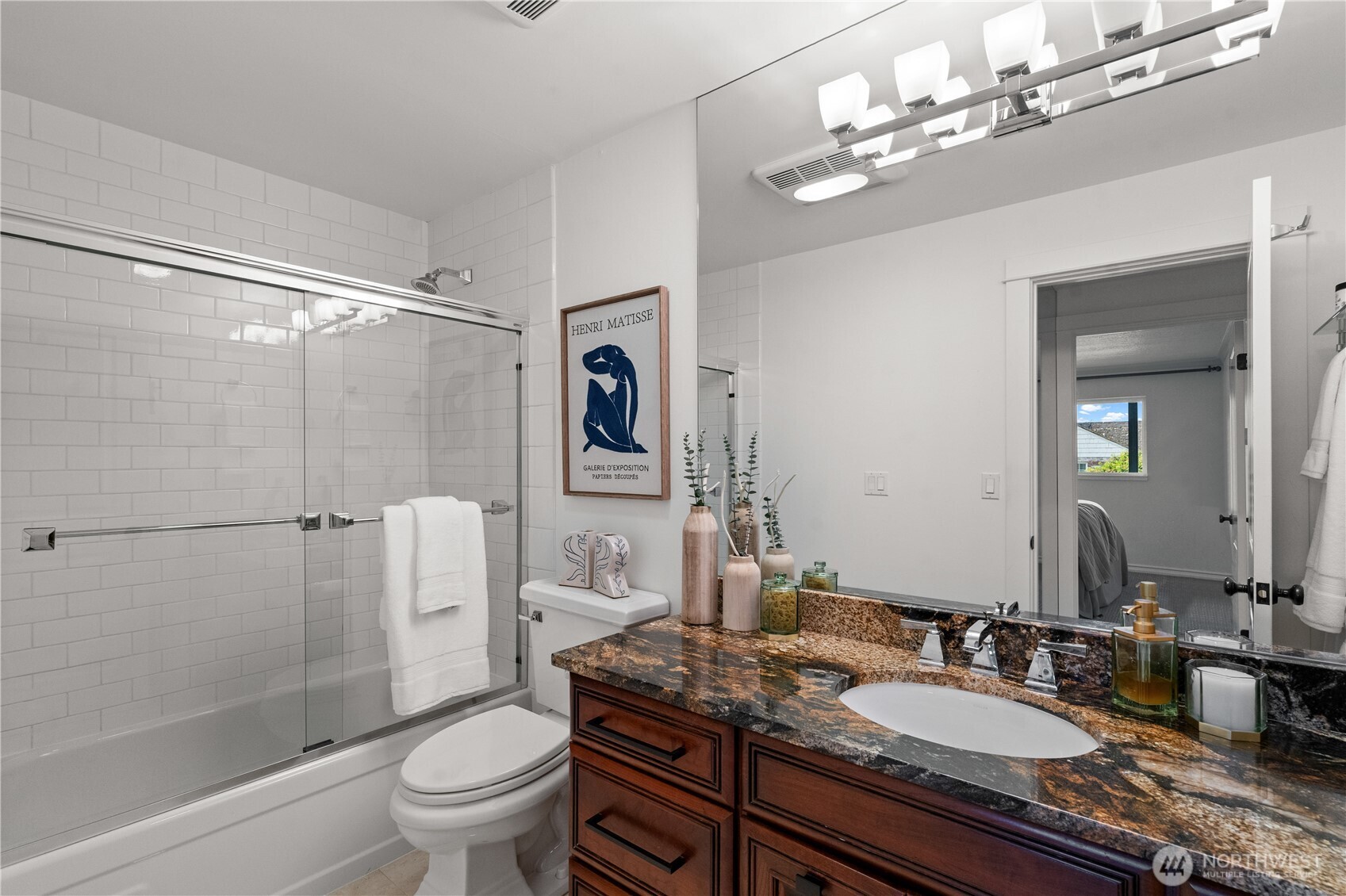 2501 Canterbury Lane 203 Property Photo 24