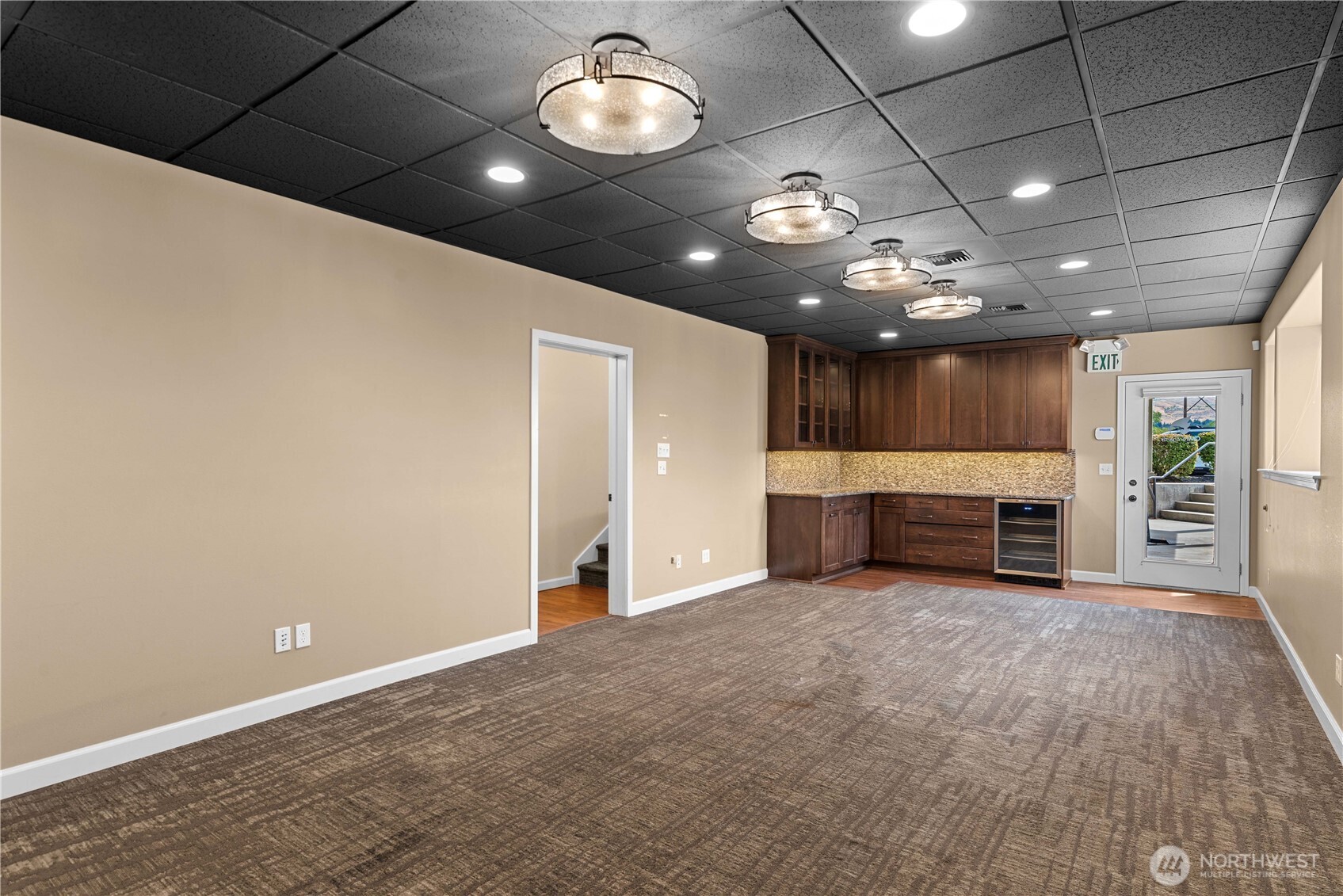 2525 Euclid Avenue Property Photo 22