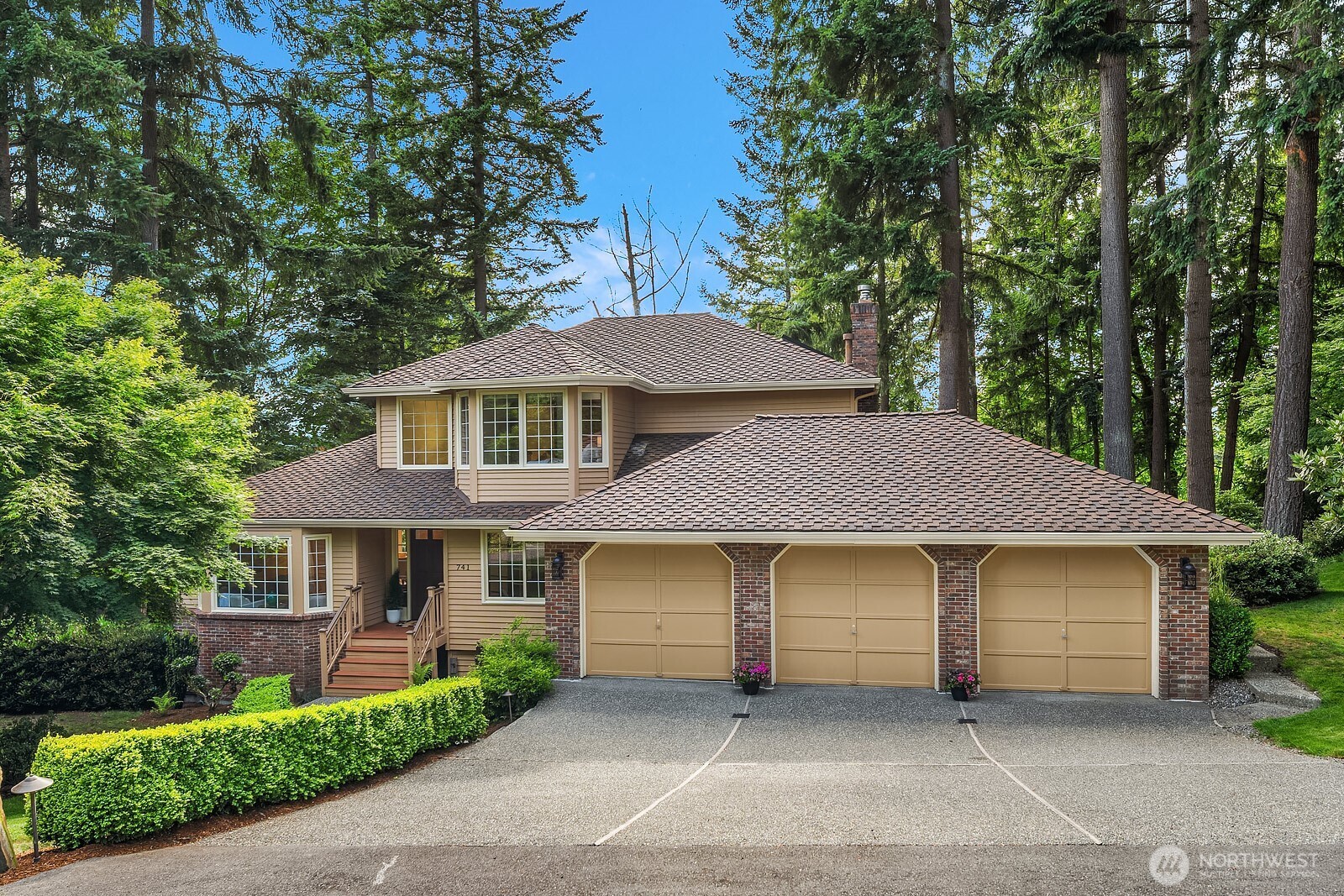 741 222nd Place Property Photo 1