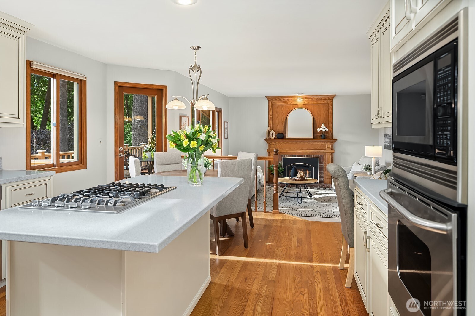 741 222nd Place Property Photo 8
