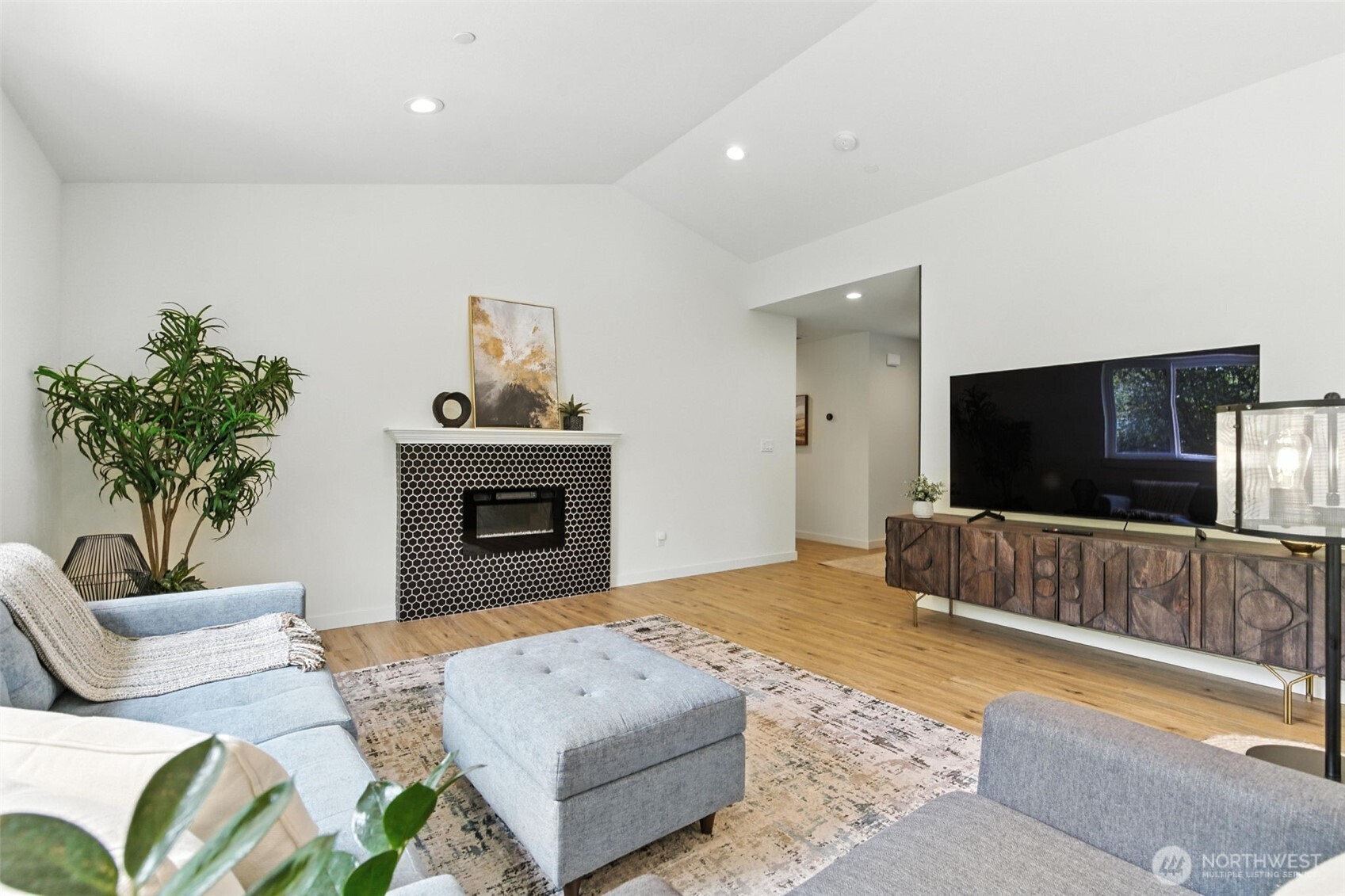 10 Cornwall Road Property Photo 4