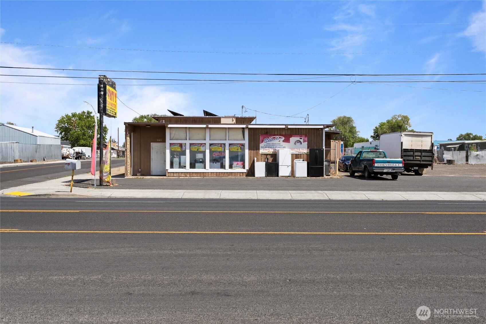 405 S Broadway Avenue Property Photo 2