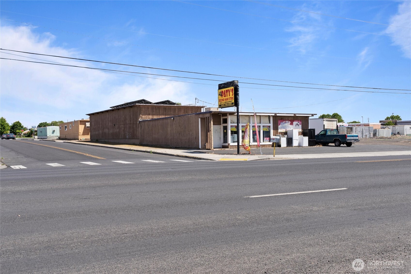 405 S Broadway Avenue Property Photo 6