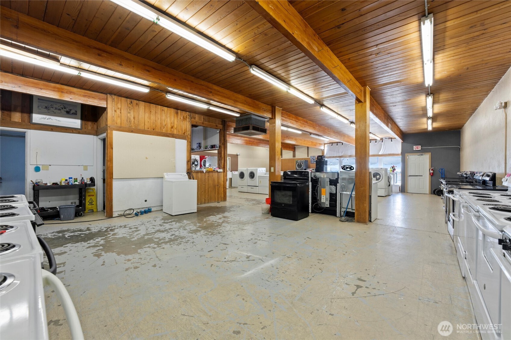 405 S Broadway Avenue Property Photo 14