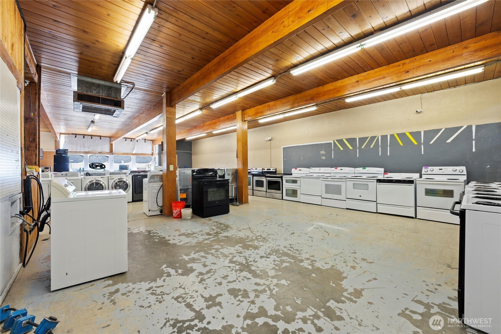405 S Broadway Avenue Property Photo 16