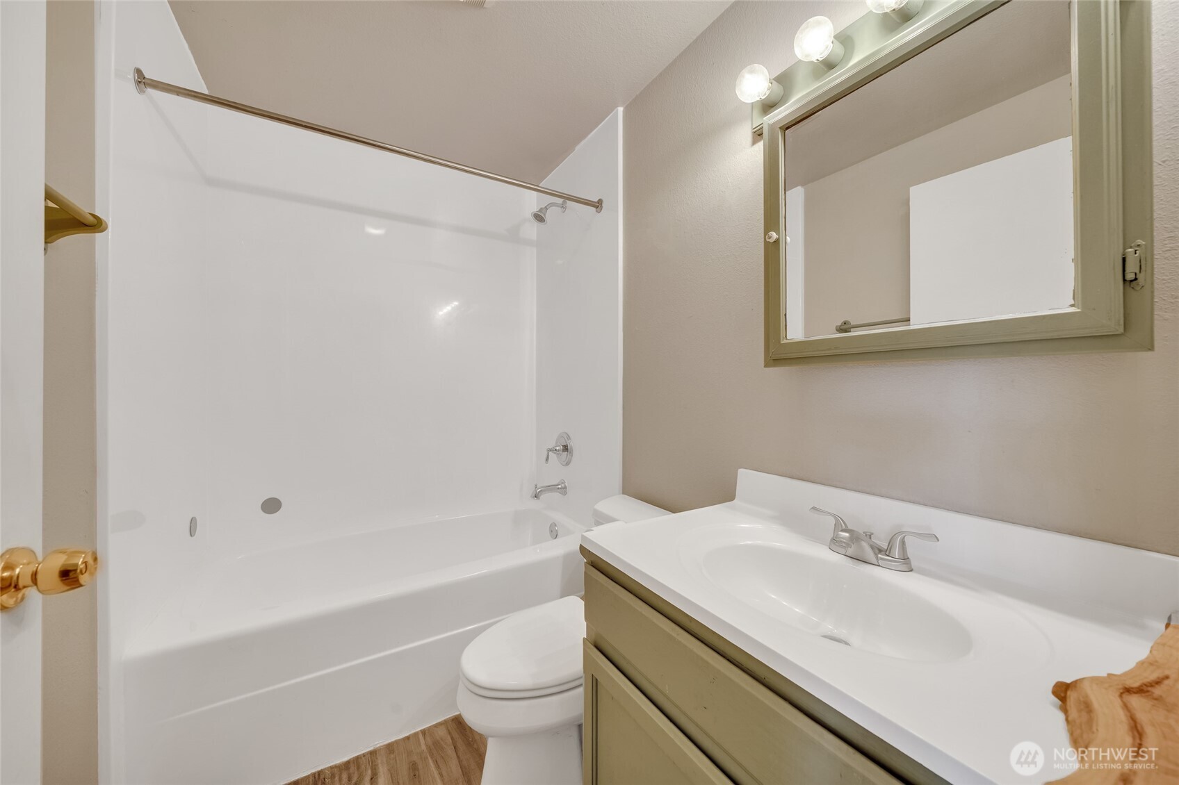 120 E Mason Avenue Property Photo 14