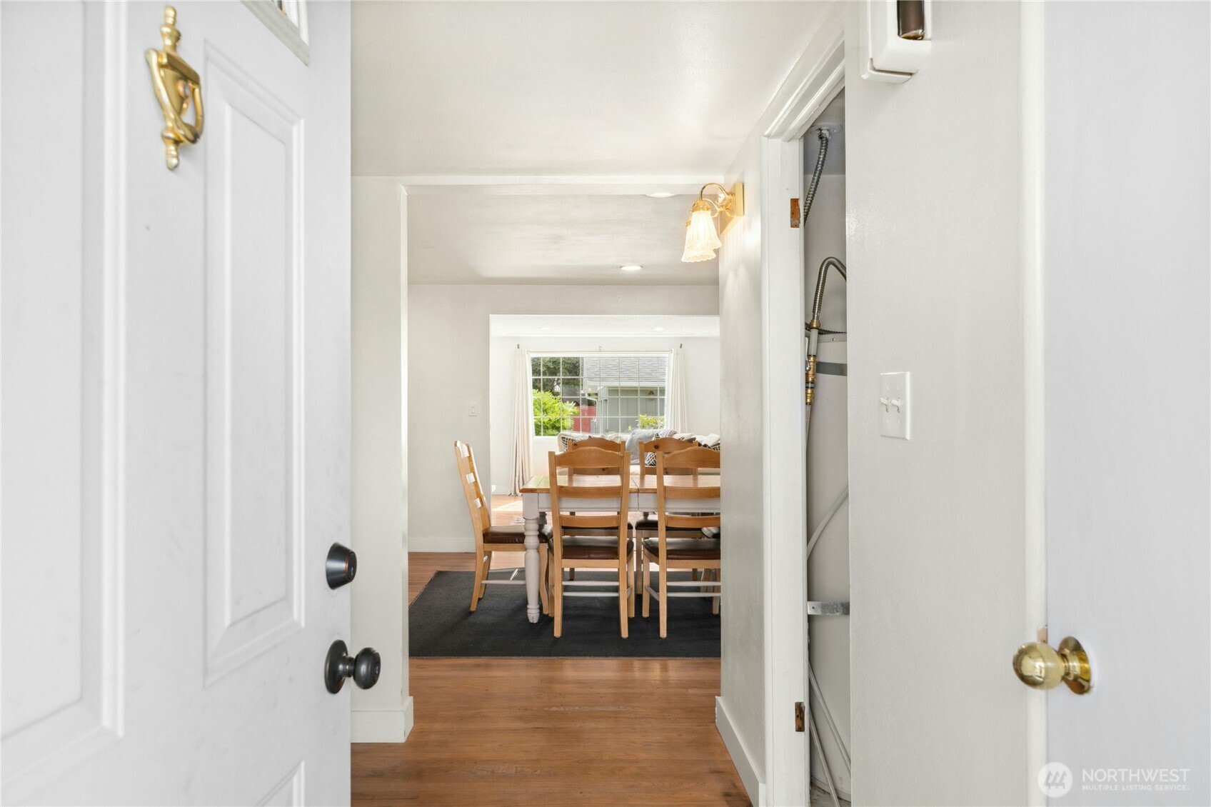 1037 Harding Street Property Photo 2