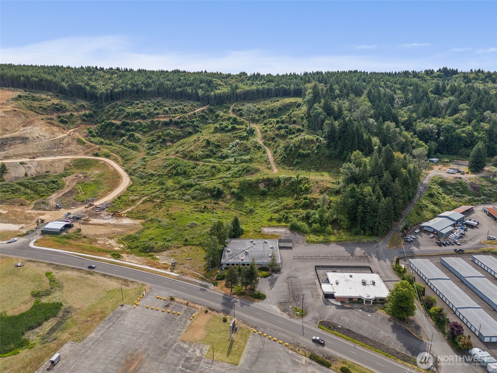 2025 Ne Kresky Avenue Property Photo 2
