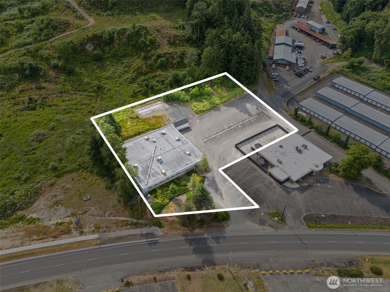 2025 Ne Kresky Avenue Property Photo 5