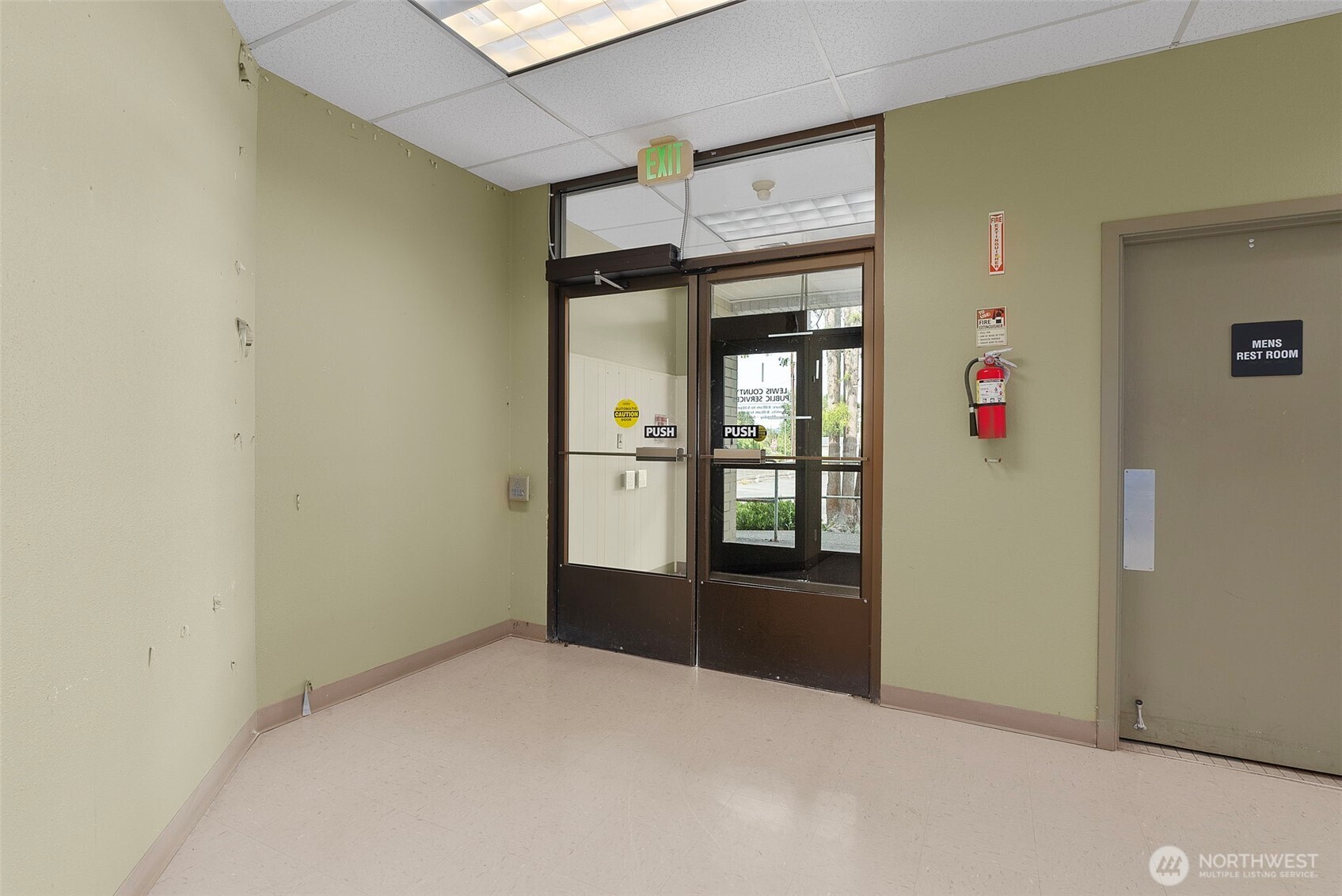 2025 Ne Kresky Avenue Property Photo 14