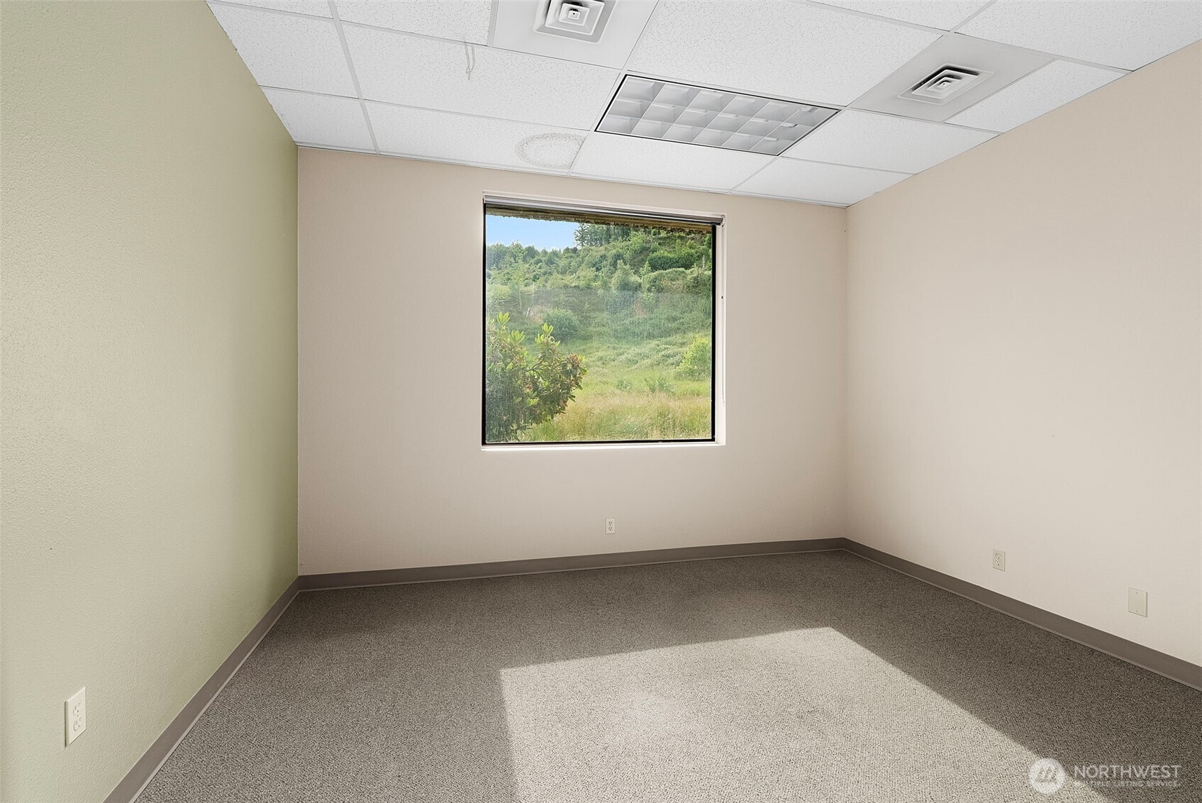 2025 Ne Kresky Avenue Property Photo 21