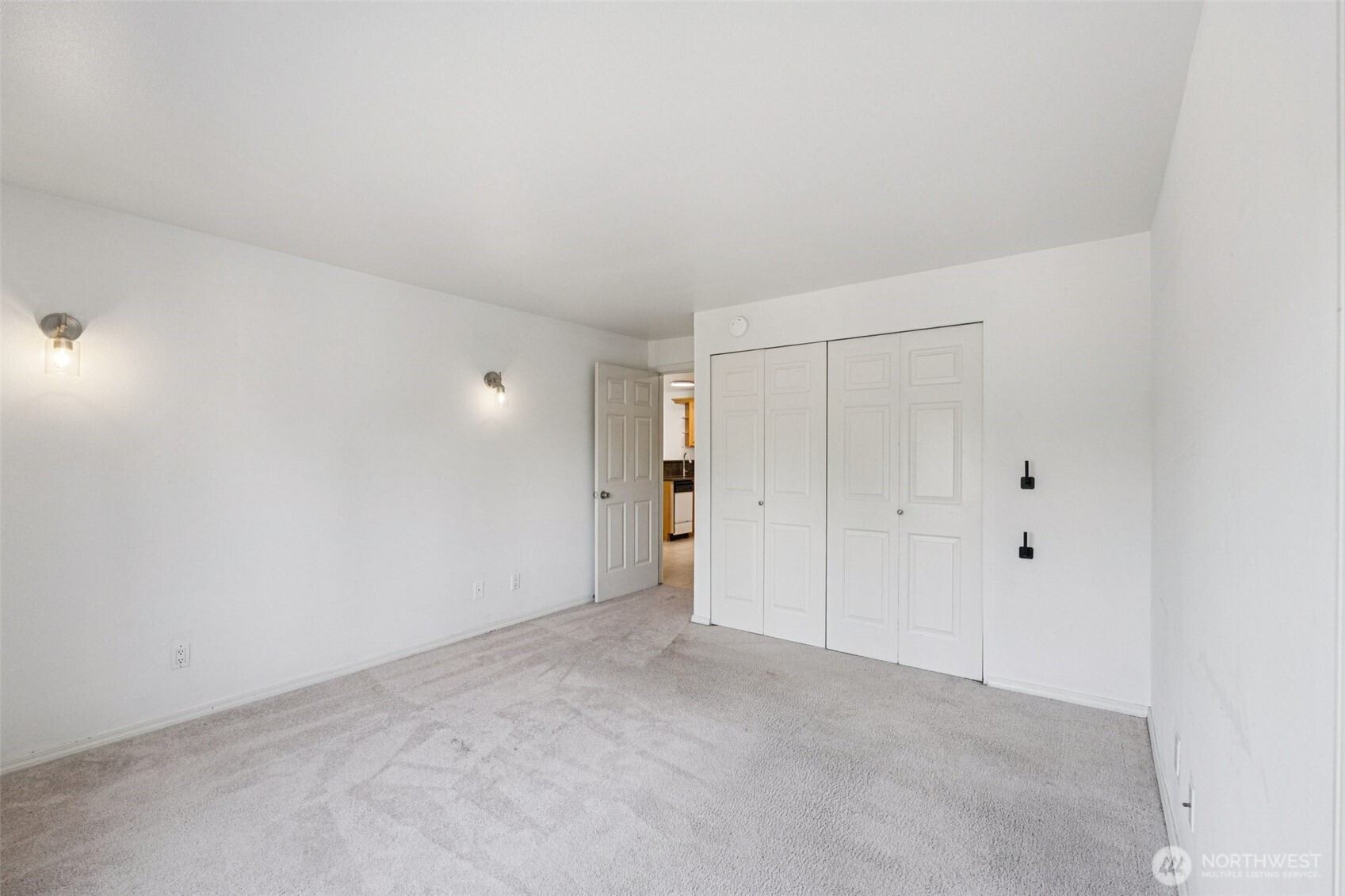 5624 Roosevelt Way 202 Property Photo 10
