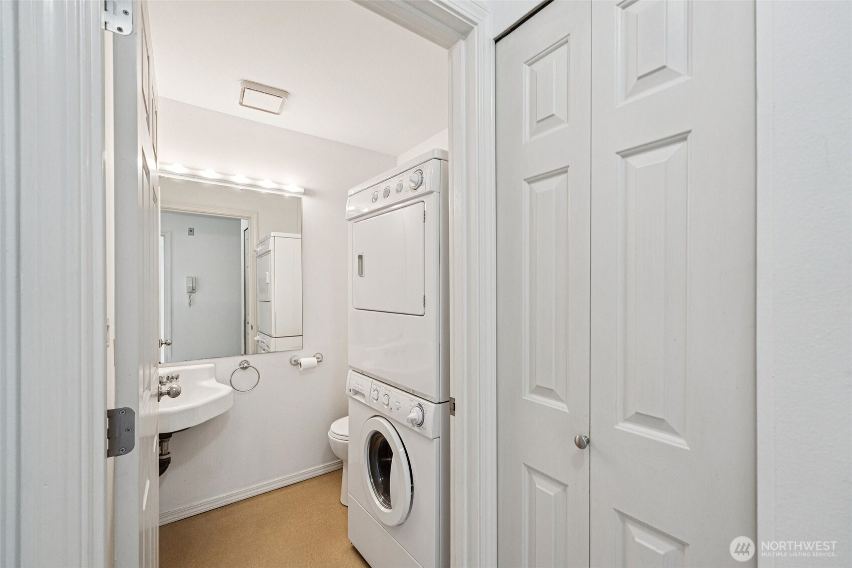 5624 Roosevelt Way 202 Property Photo 14