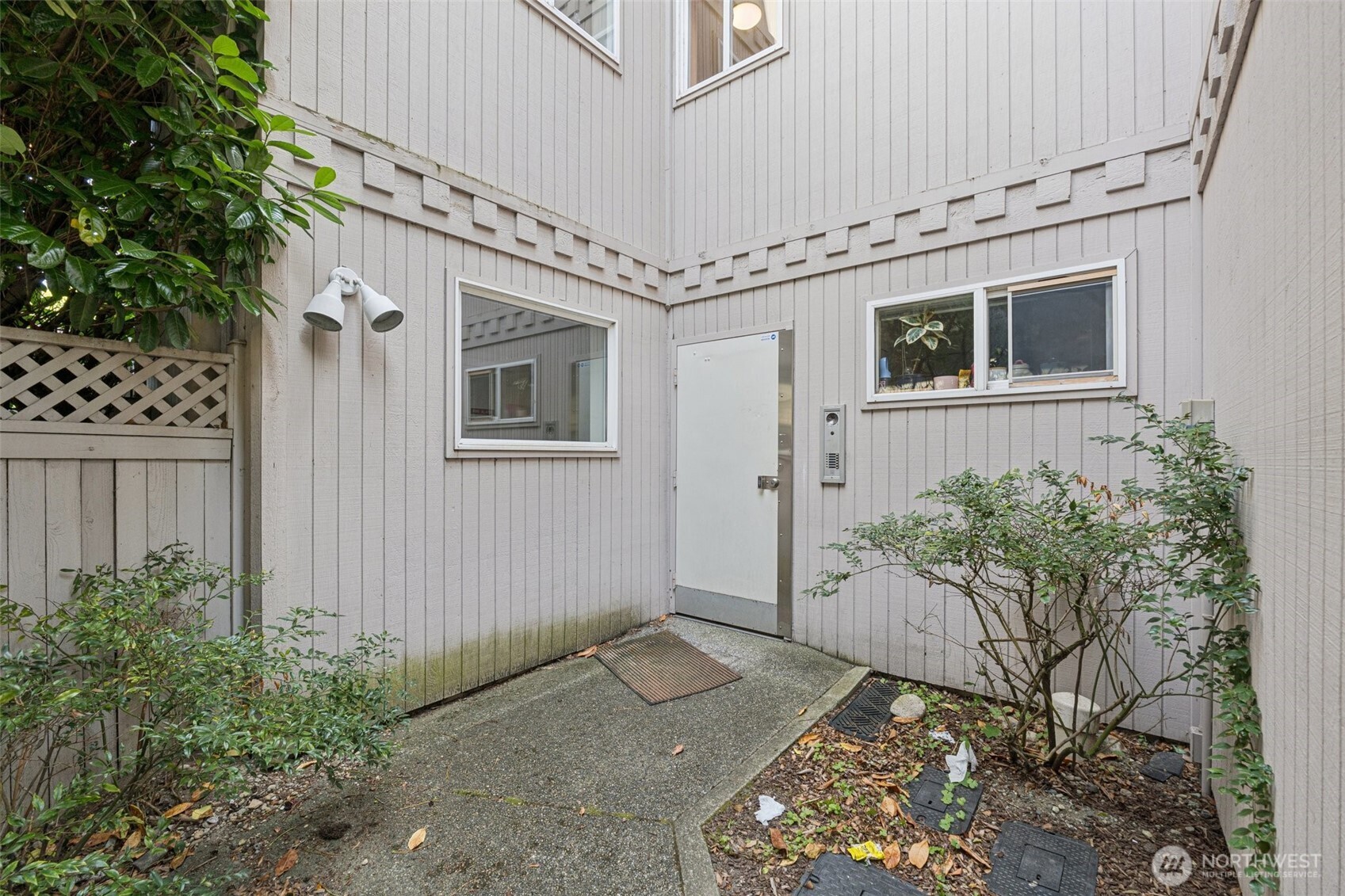 5624 Roosevelt Way 202 Property Photo 17