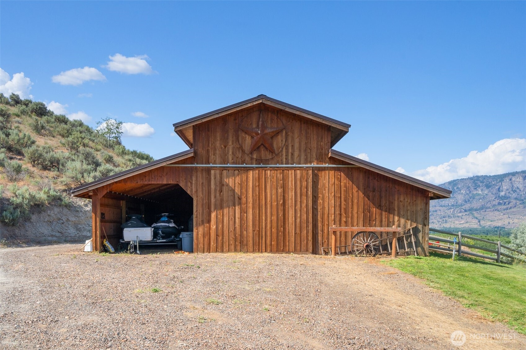 36 Rooster Flats Property Photo 1