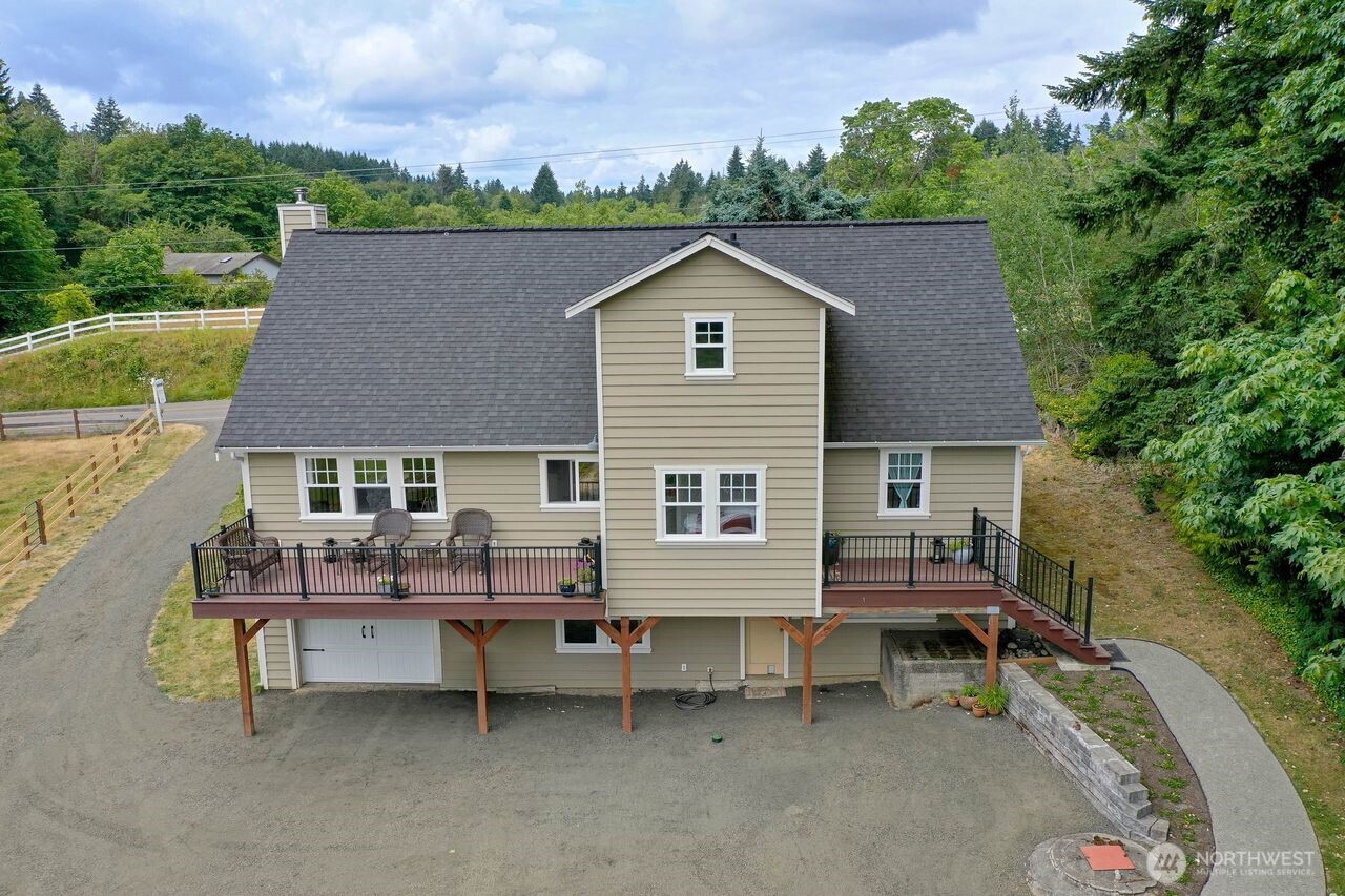 7021 Beach Drive Property Photo 3