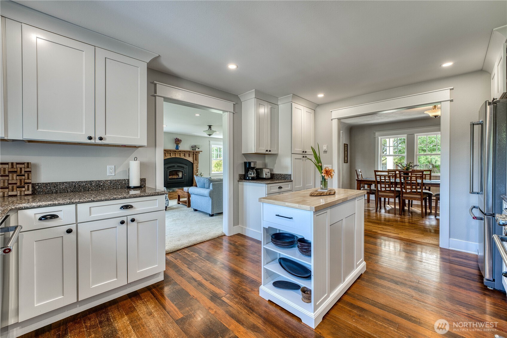 7021 Beach Drive Property Photo 15