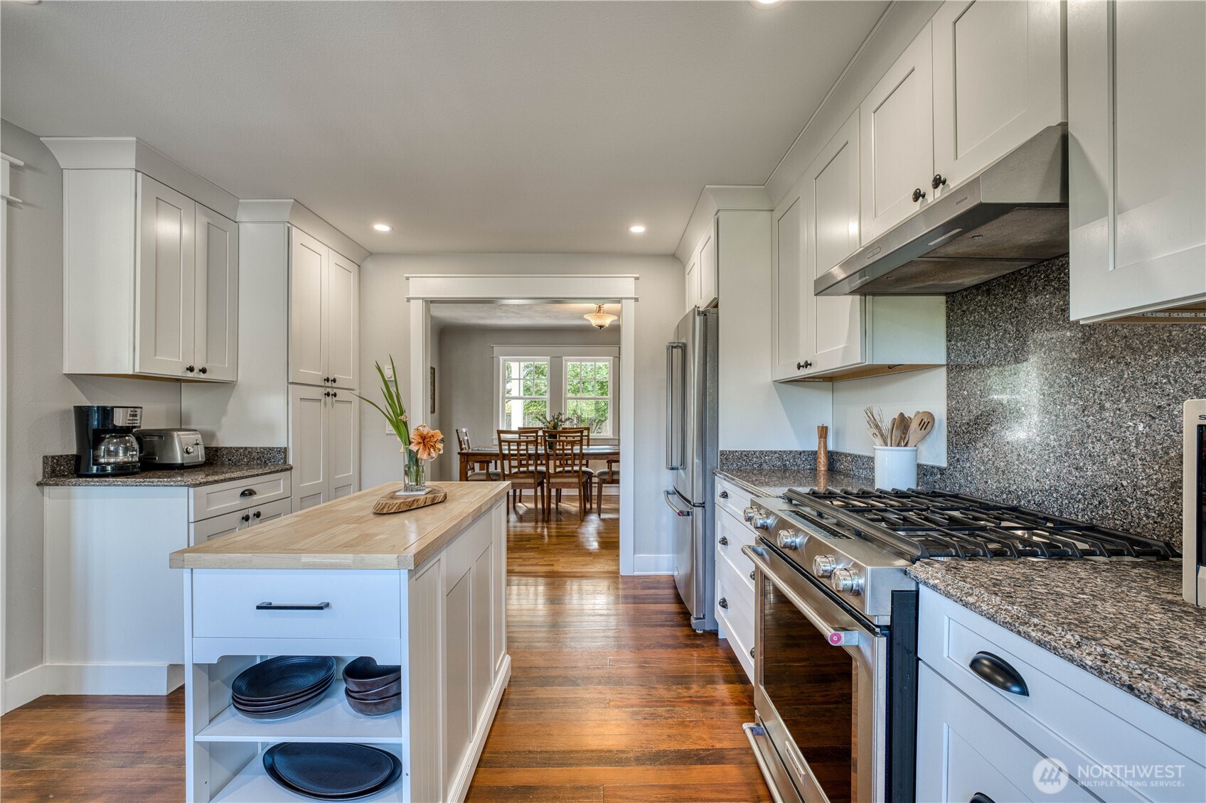 7021 Beach Drive Property Photo 18