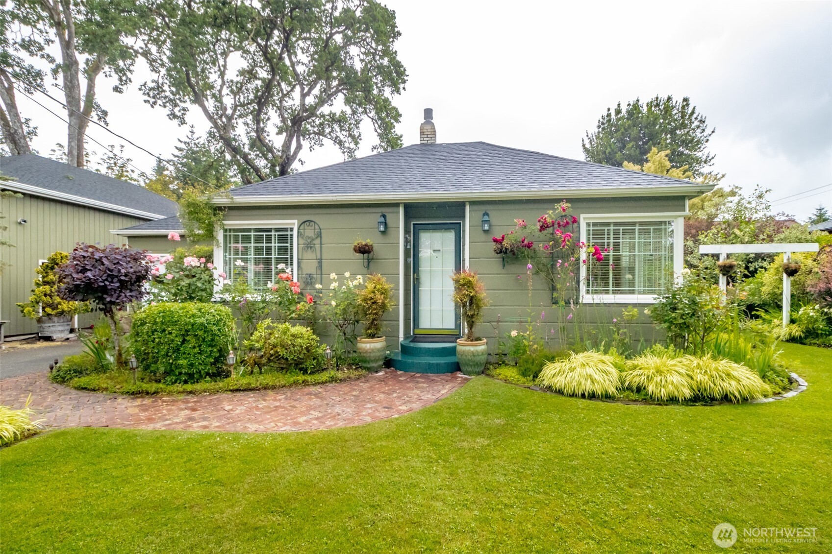 6711 100th Street Property Photo 1