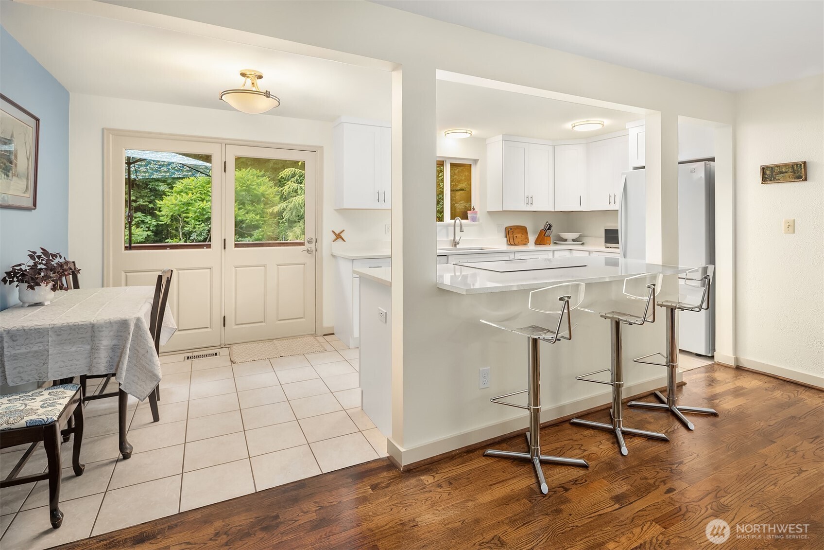 23318 3rd Place Property Photo 11