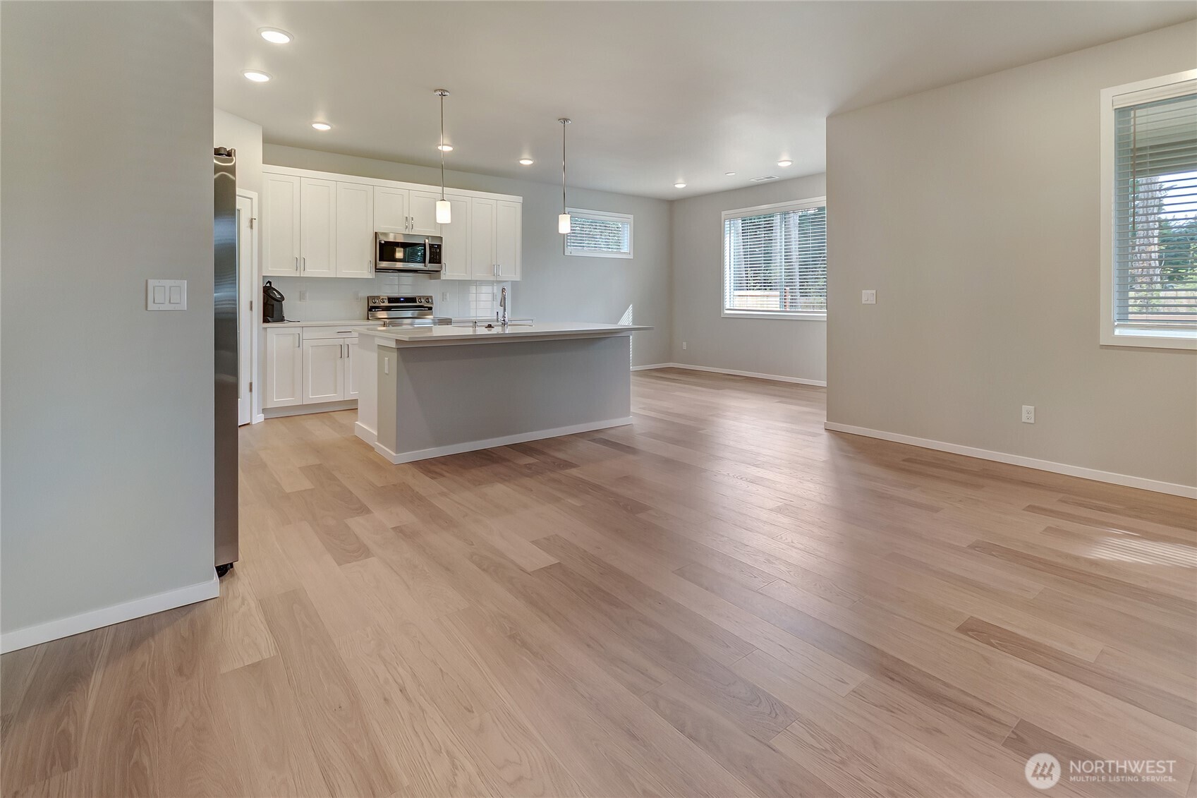 18222 37th Avenue Property Photo 8