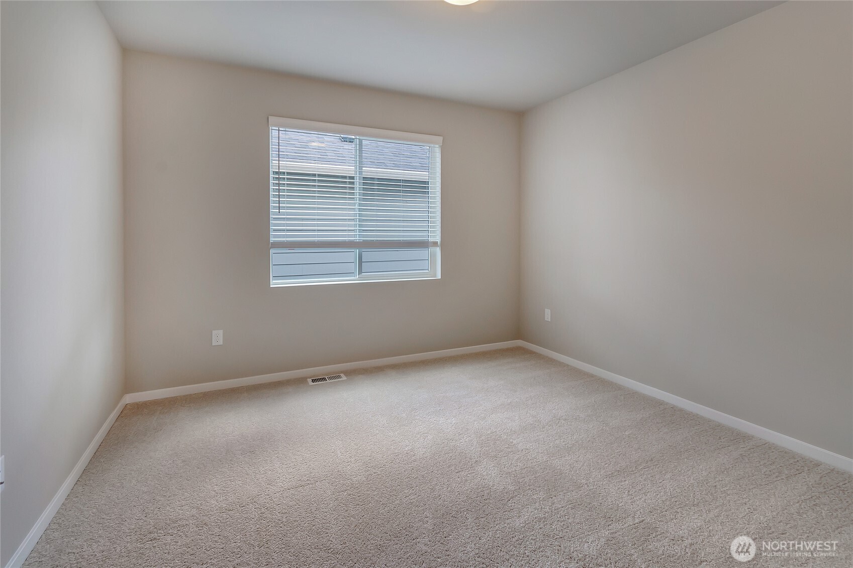 18222 37th Avenue Property Photo 20