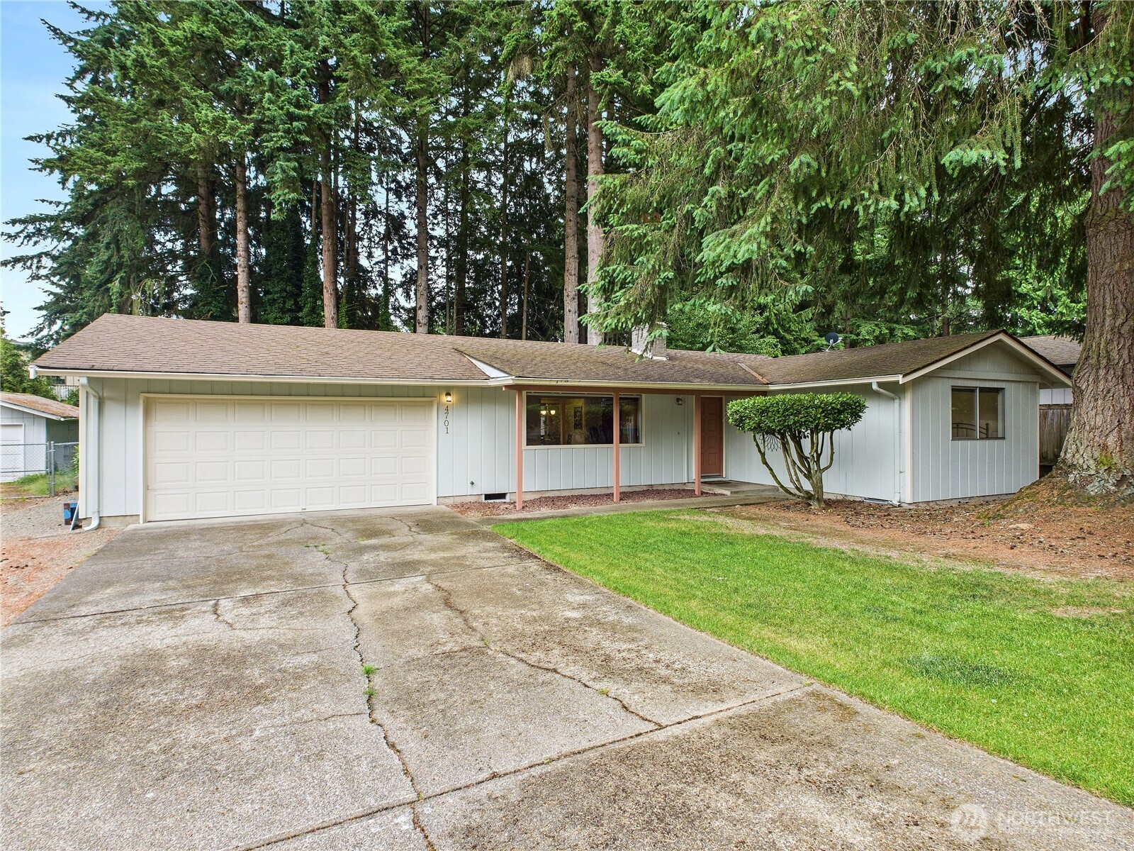 4701 61st Avenue Property Photo 1