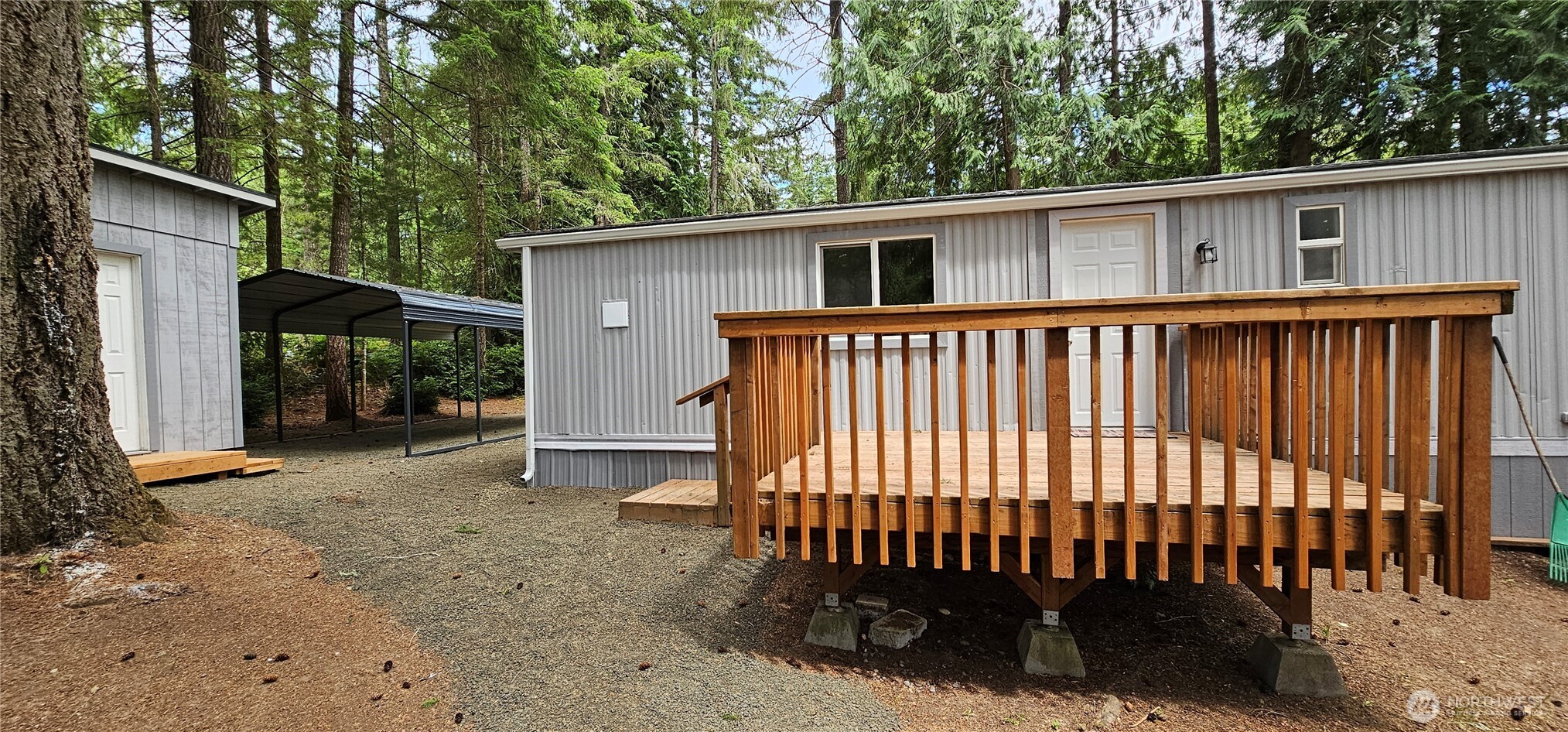 21 E Cromarty Court Property Photo 9