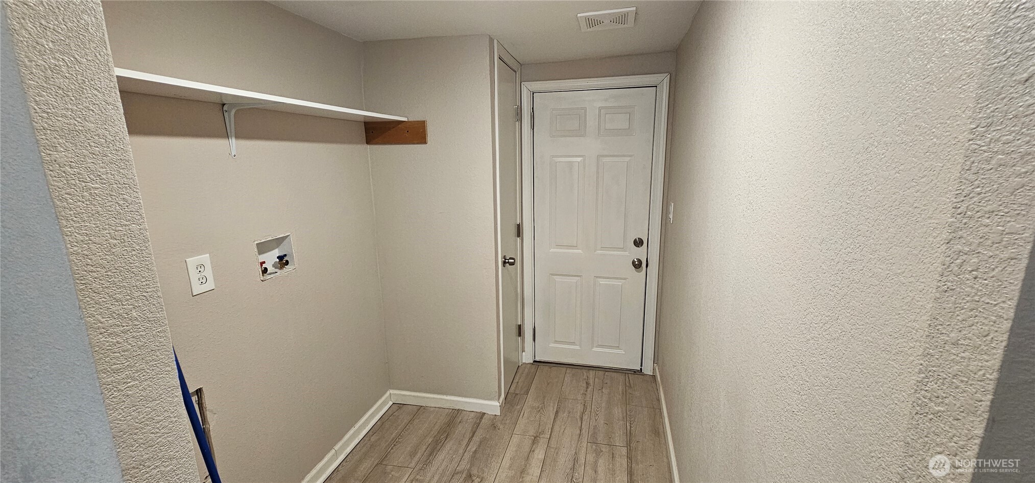 21 E Cromarty Court Property Photo 16