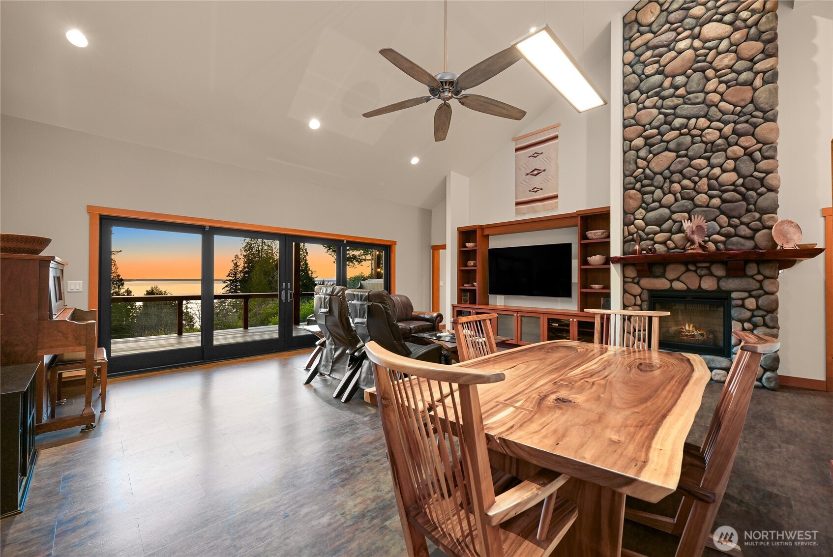 229 Chuckanut Point Road Property Photo 12