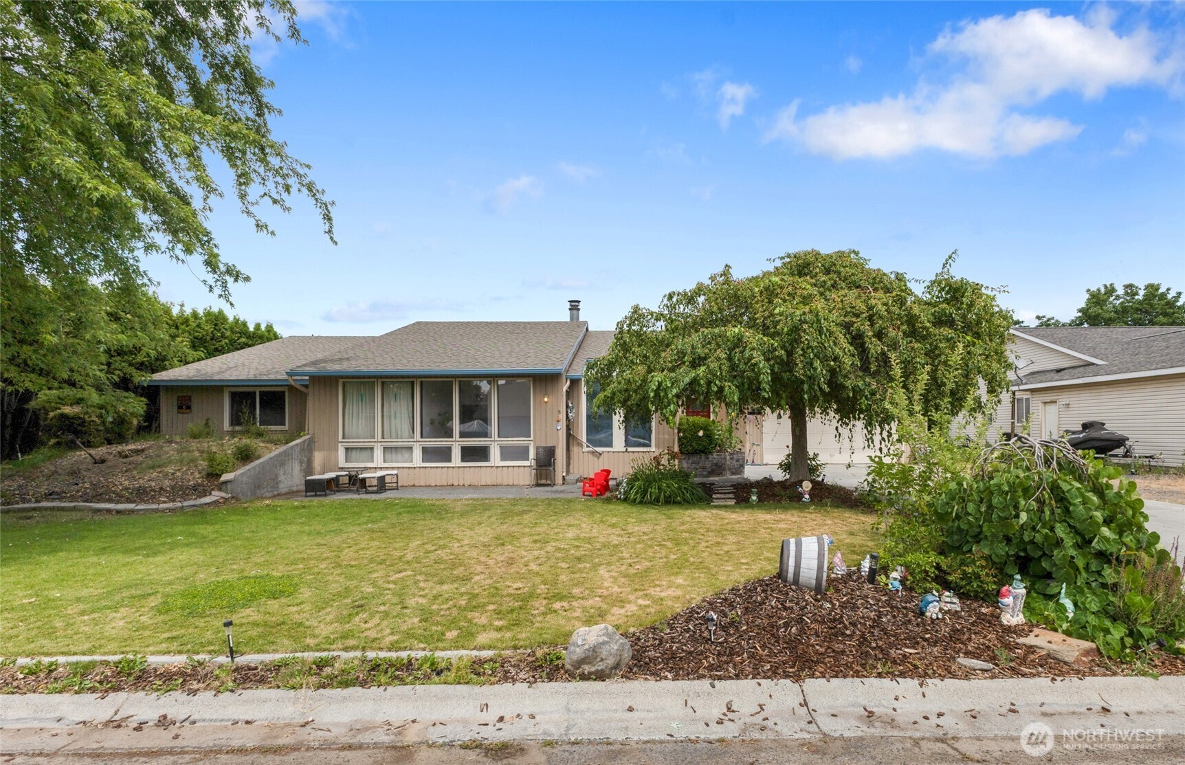 9307 Albert Way Property Photo 1