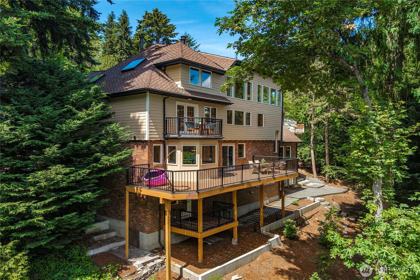 13710 41st Avenue Property Photo 1