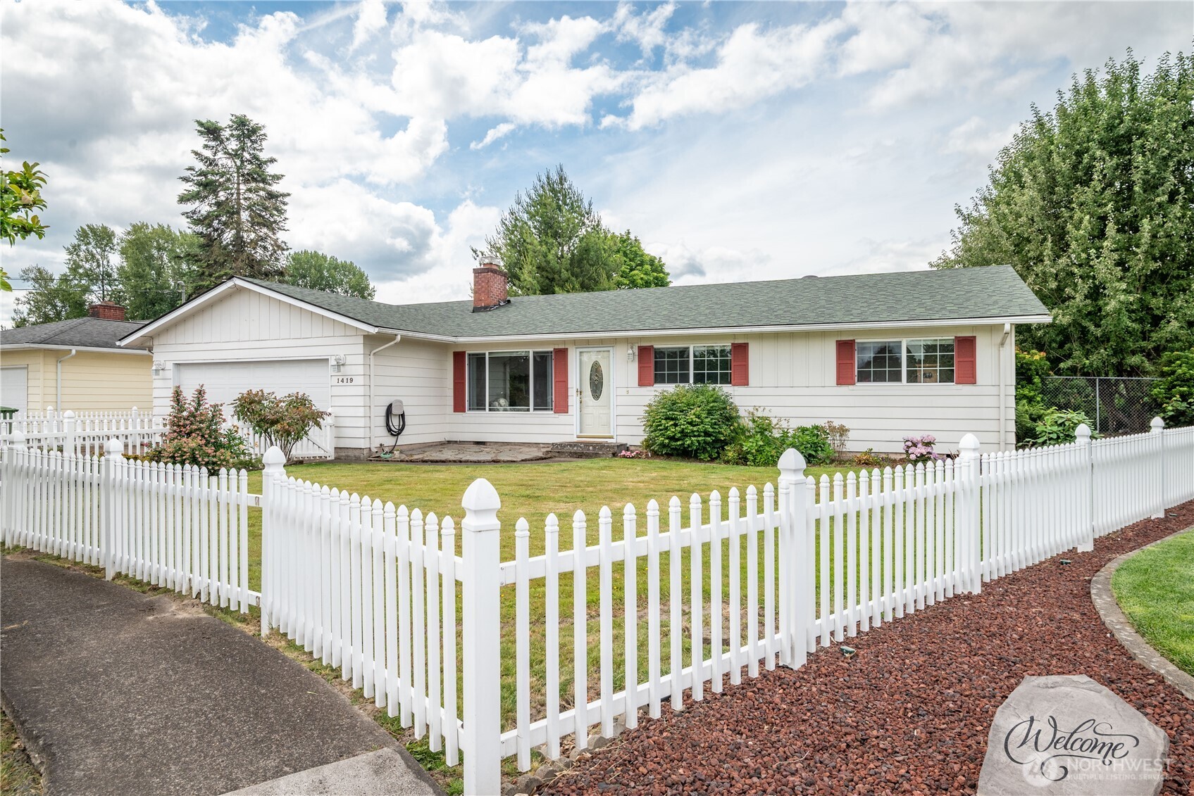 1419 Midland Avenue Property Photo 1