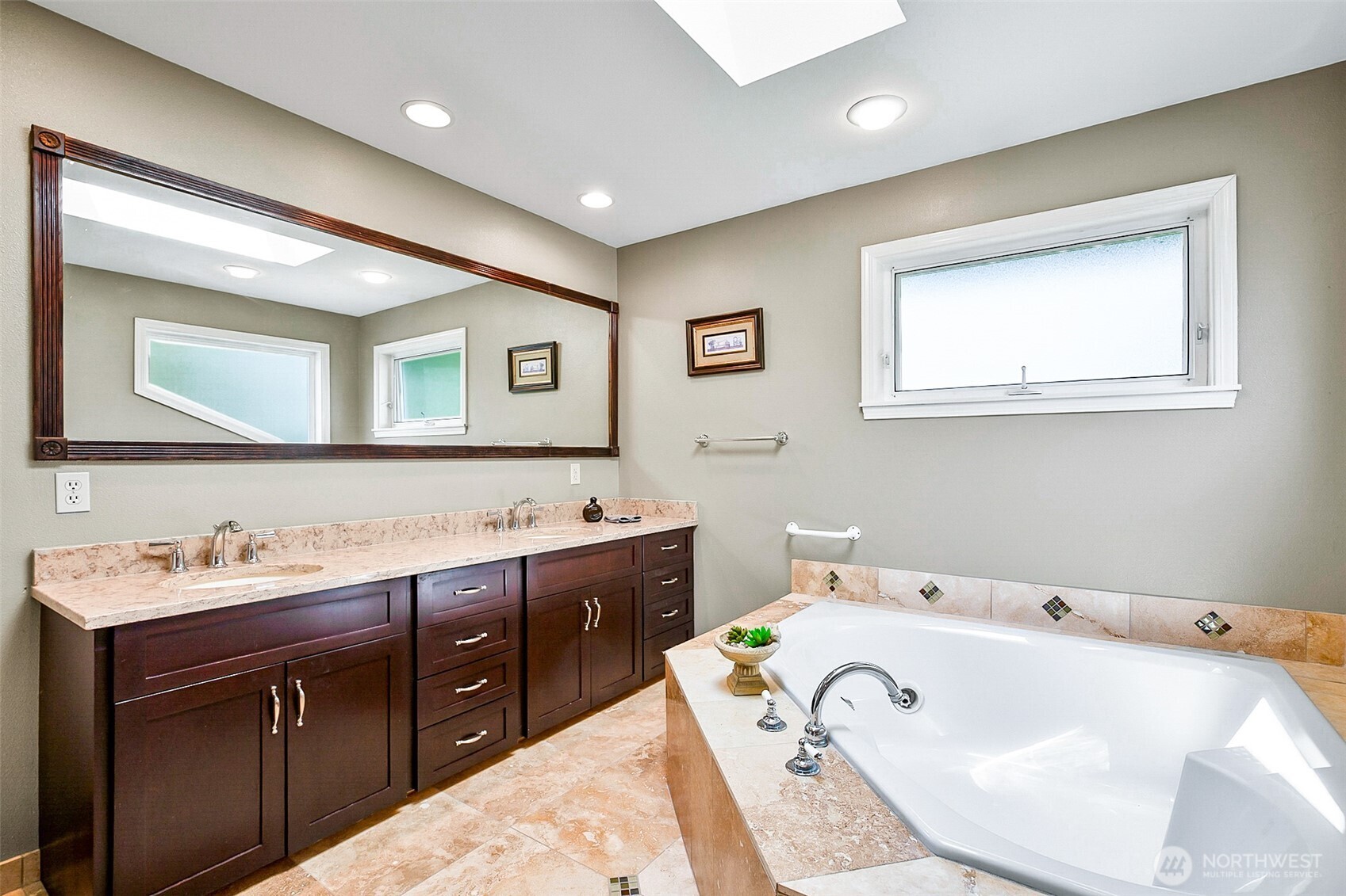 828 State Highway 532 Property Photo 19