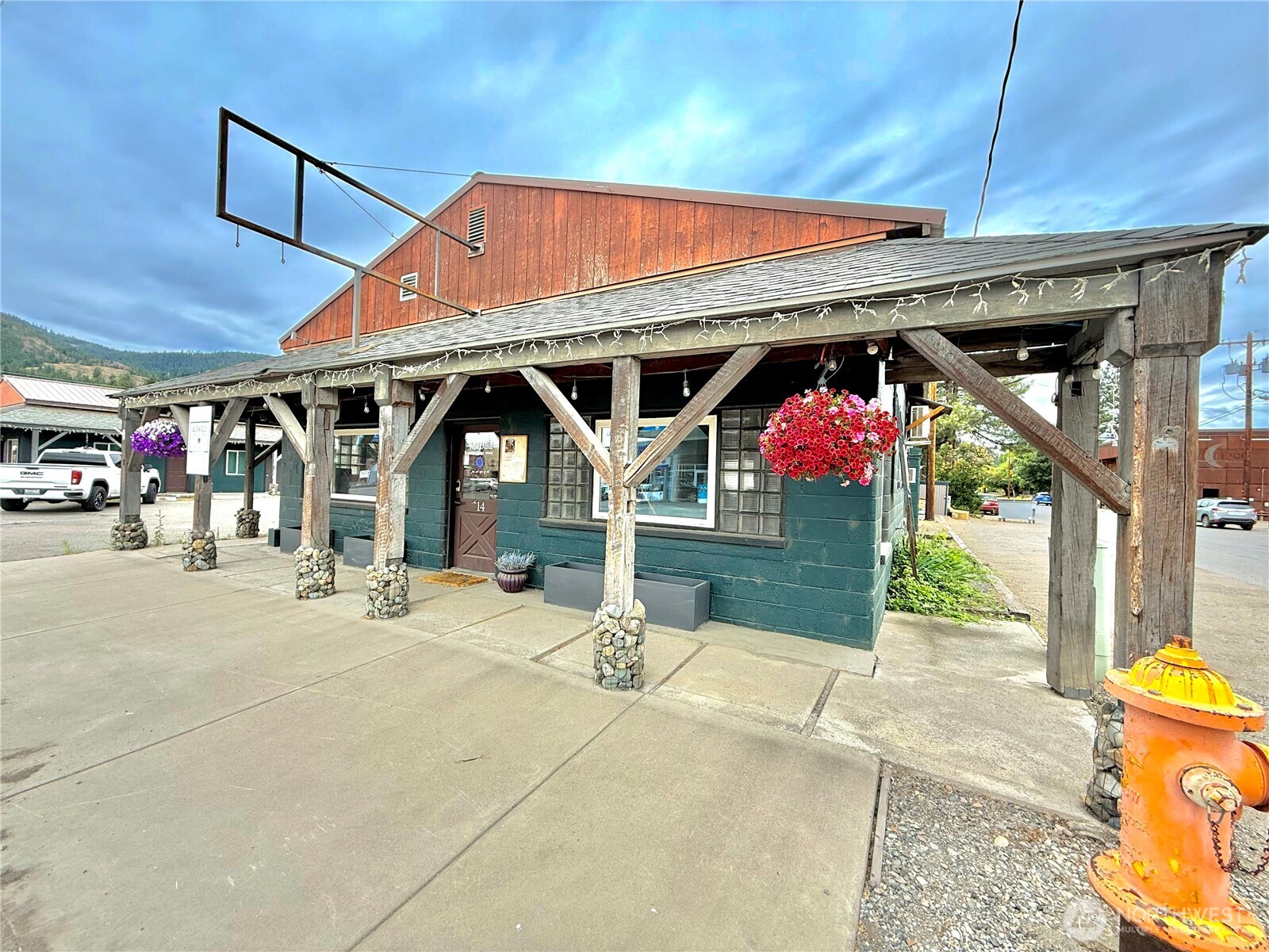 125 Highway 20 14 Property Photo 3